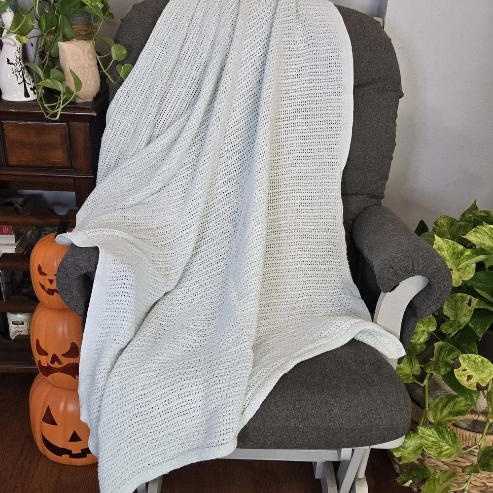 Vintage Beacon Baby Blanket Open Weave Pastel Blue Woven Cotton USA 53x40 EUC